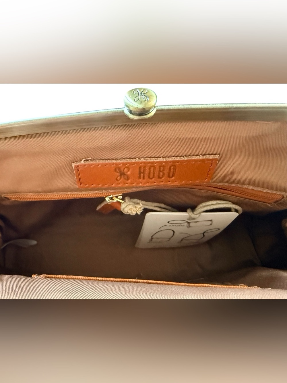 HOBO Black Leather Kiss-Lock Shoulder Clutch - Picture 6 of 12